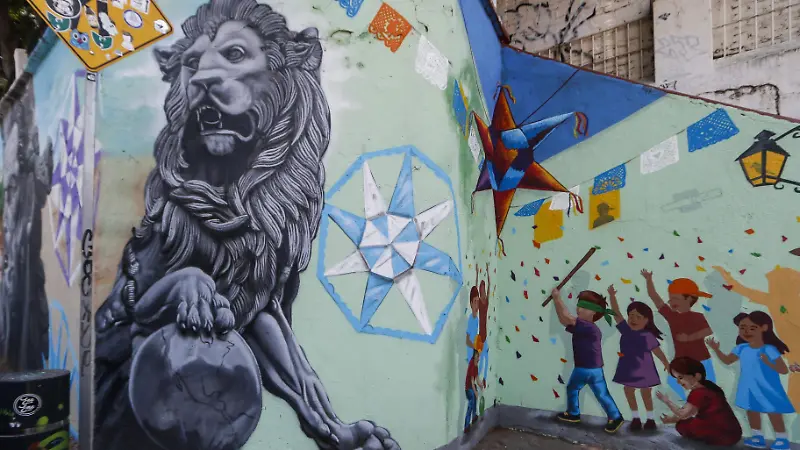 Dos Visiones un Mismo Espacio / Murales Hércules